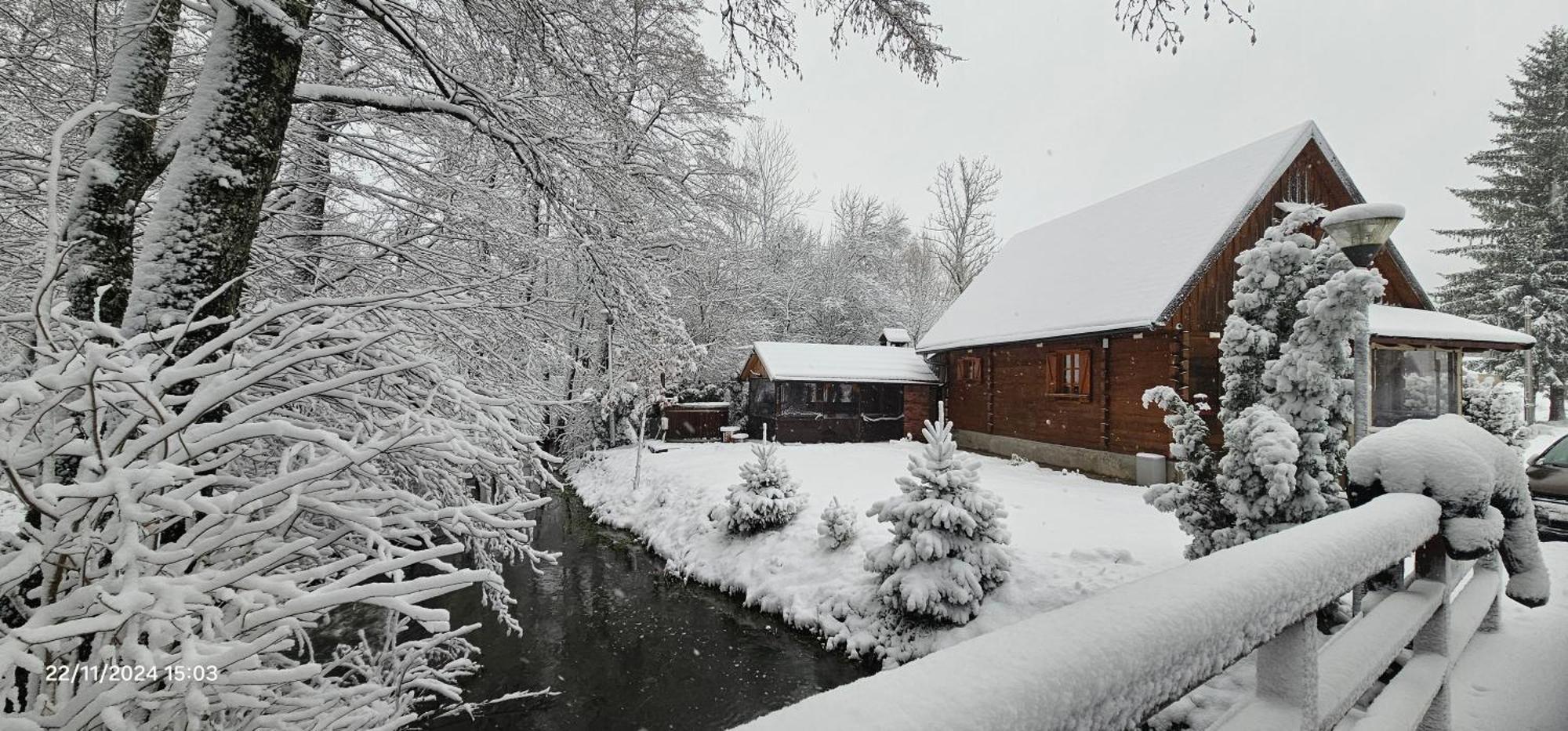 Vodenica Vrelo Chalets Врело-Кореничко Экстерьер фото